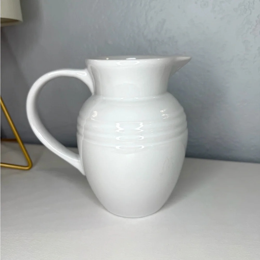 Le Creuset White Pitcher .7 L - Picture 2 of 6